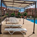 Sorrento Sole Mare Lägenhetshotell Sveti Vlas