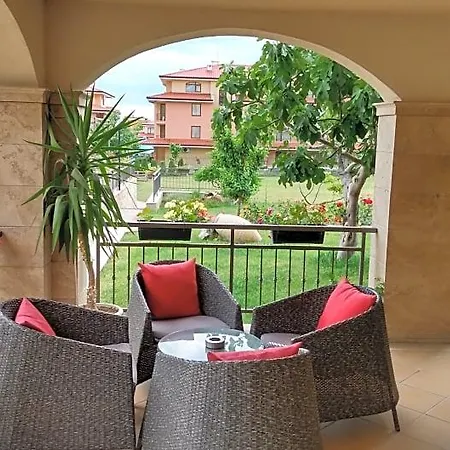 Apartahotel Sorrento Sole Mare Sveti Vlas
