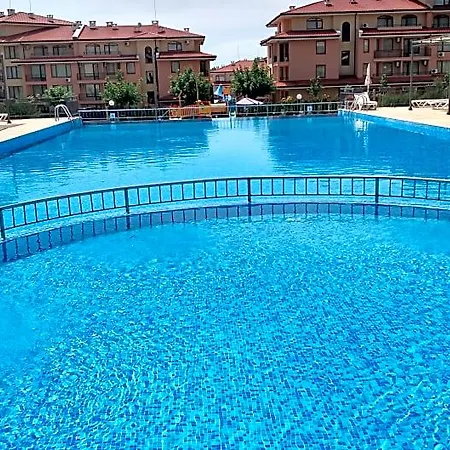 Apartahotel Sorrento Sole Mare Sveti Vlas
